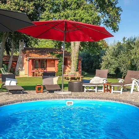 Holiday home In With Outdoor Swimming Pool